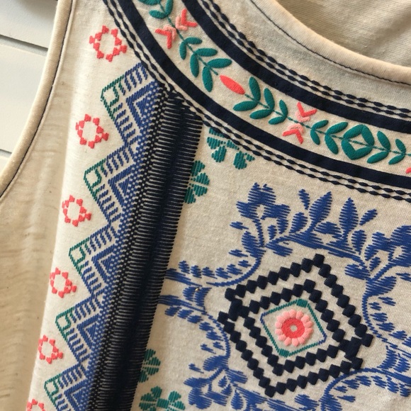 Patterned Boho-Chic Tank Top - Picture 3 of 7